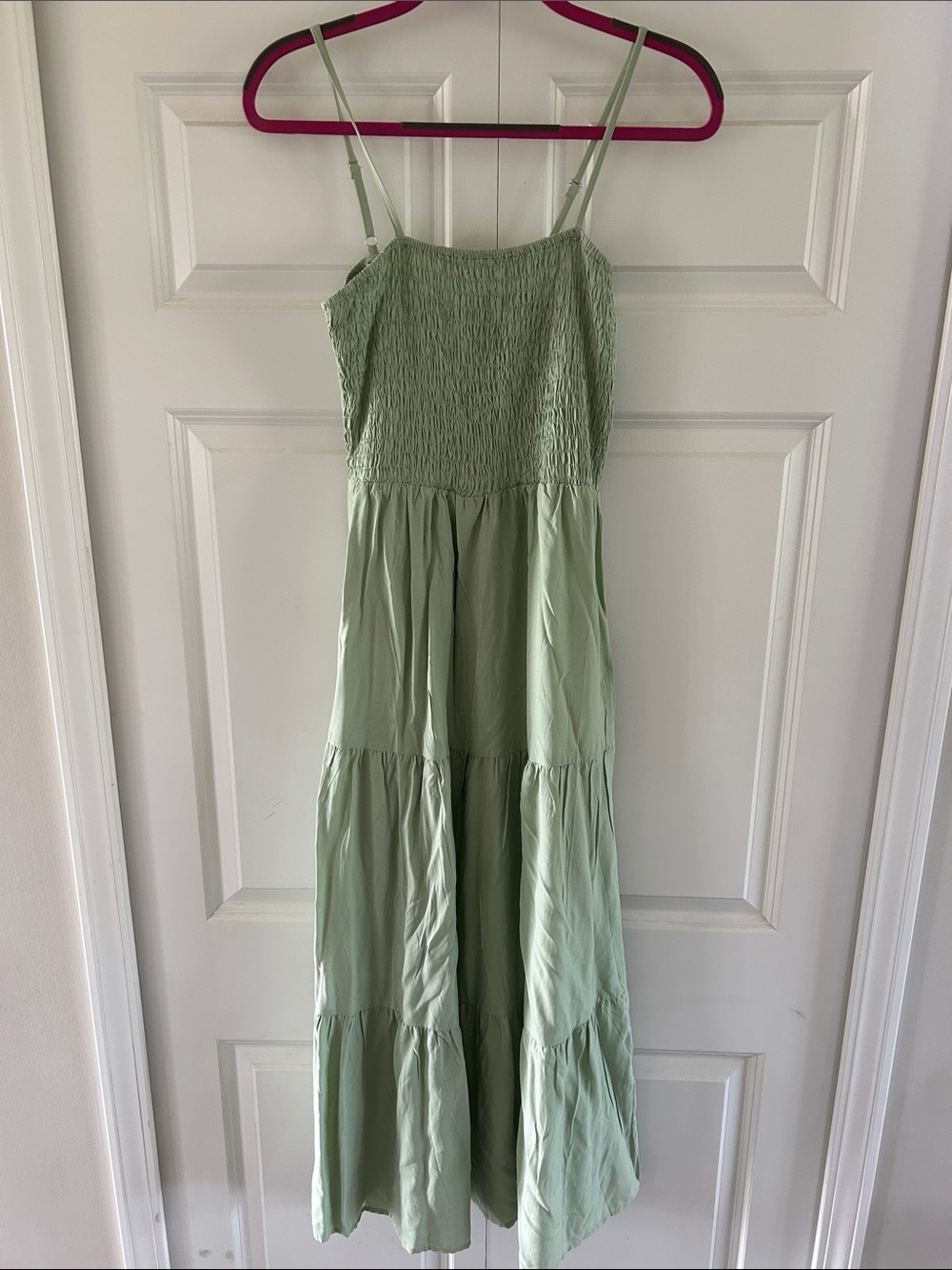 Light Green Smocked Maxi Dress with Adjustable Straps - Medium